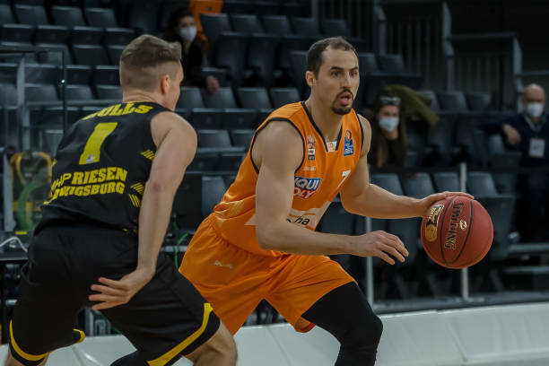 举办大型赛 举办大型赛