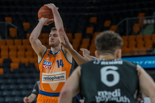 明度和现实 明度和现实